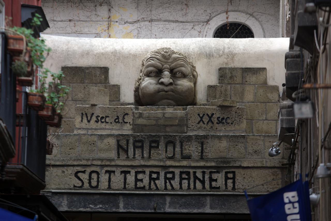 B&B House Angioino Naples Exterior photo